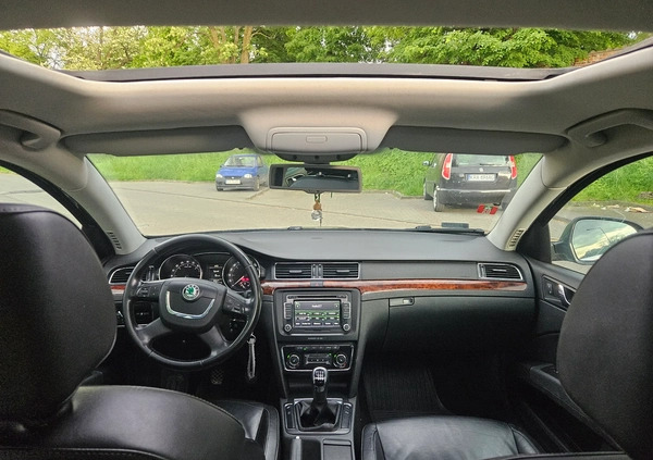 Skoda Superb cena 24900 przebieg: 288000, rok produkcji 2009 z Kraków małe 79